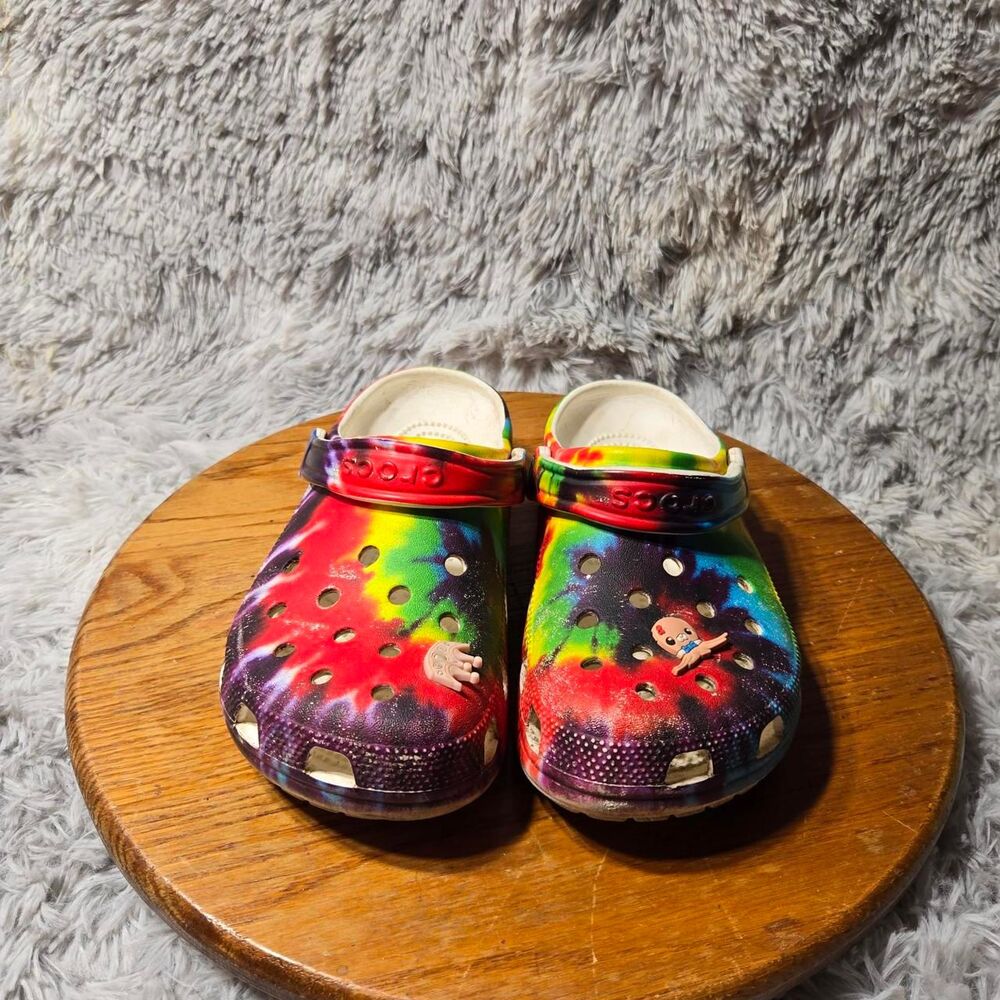 Crocs Retro Hippie Multicolor Rainbow Clogs Men 5 Women 7 Tie Dye Casual Outdoor